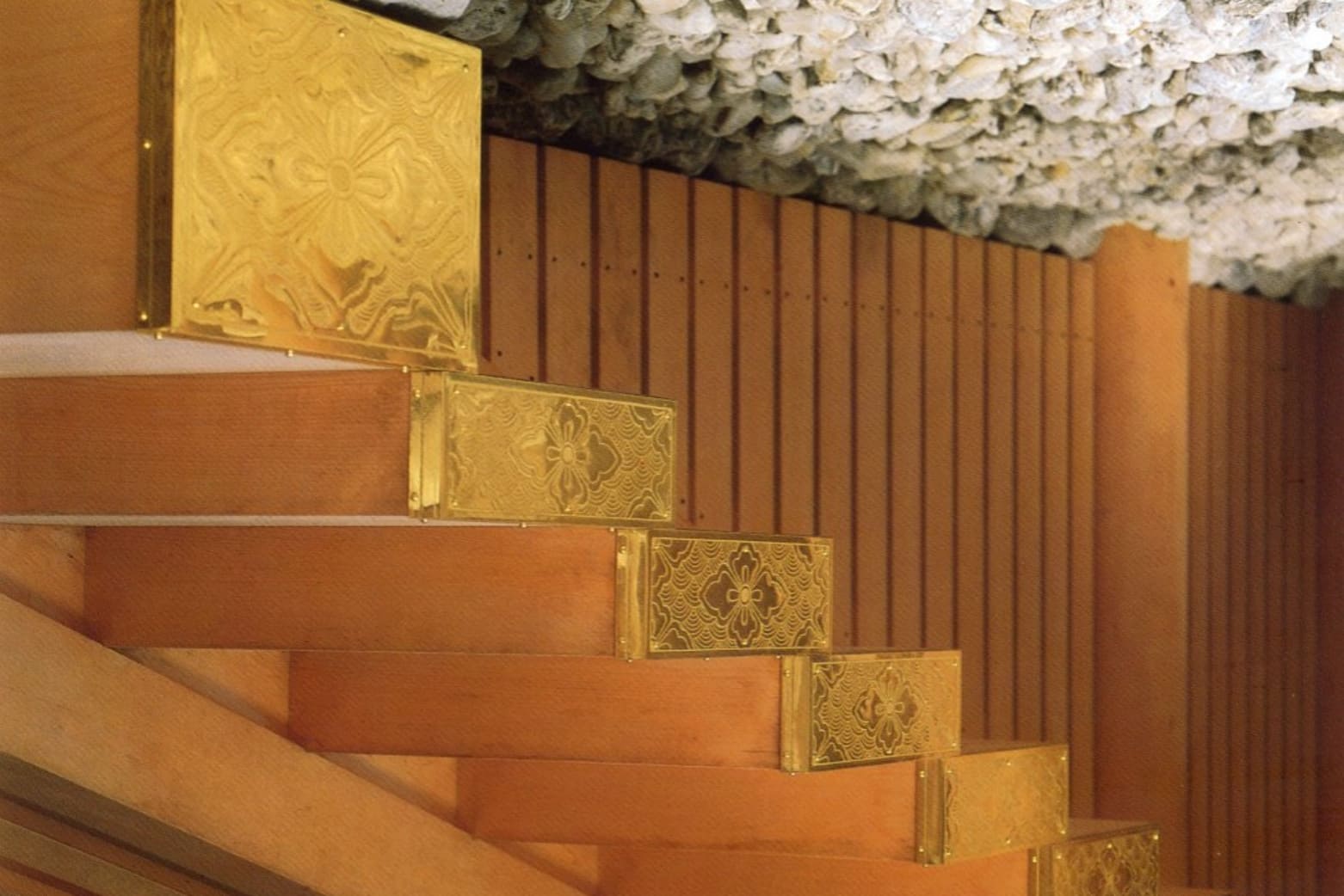 豊受大神宮正殿 木階木口